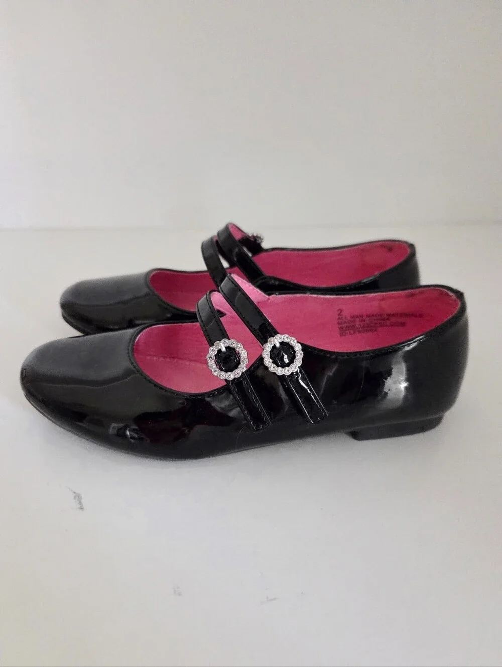 Cupcakes & Cashmere Patent Leather Girls Dress Shoes Size Y2